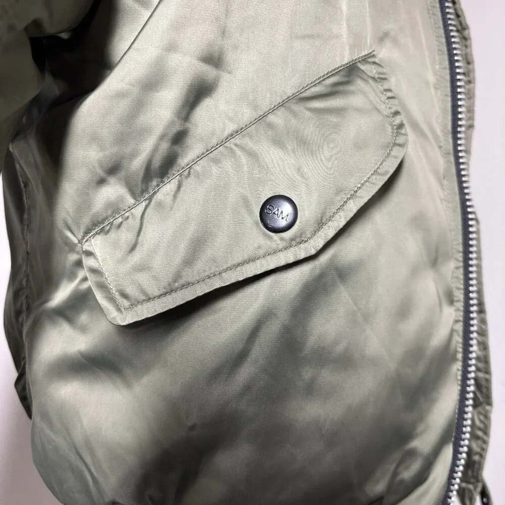Sam zip up